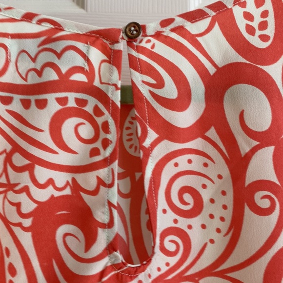 Buckhead Betties Top- French Bliss Coral and white swirl short sleeve top -Large - Picture 7 of 7